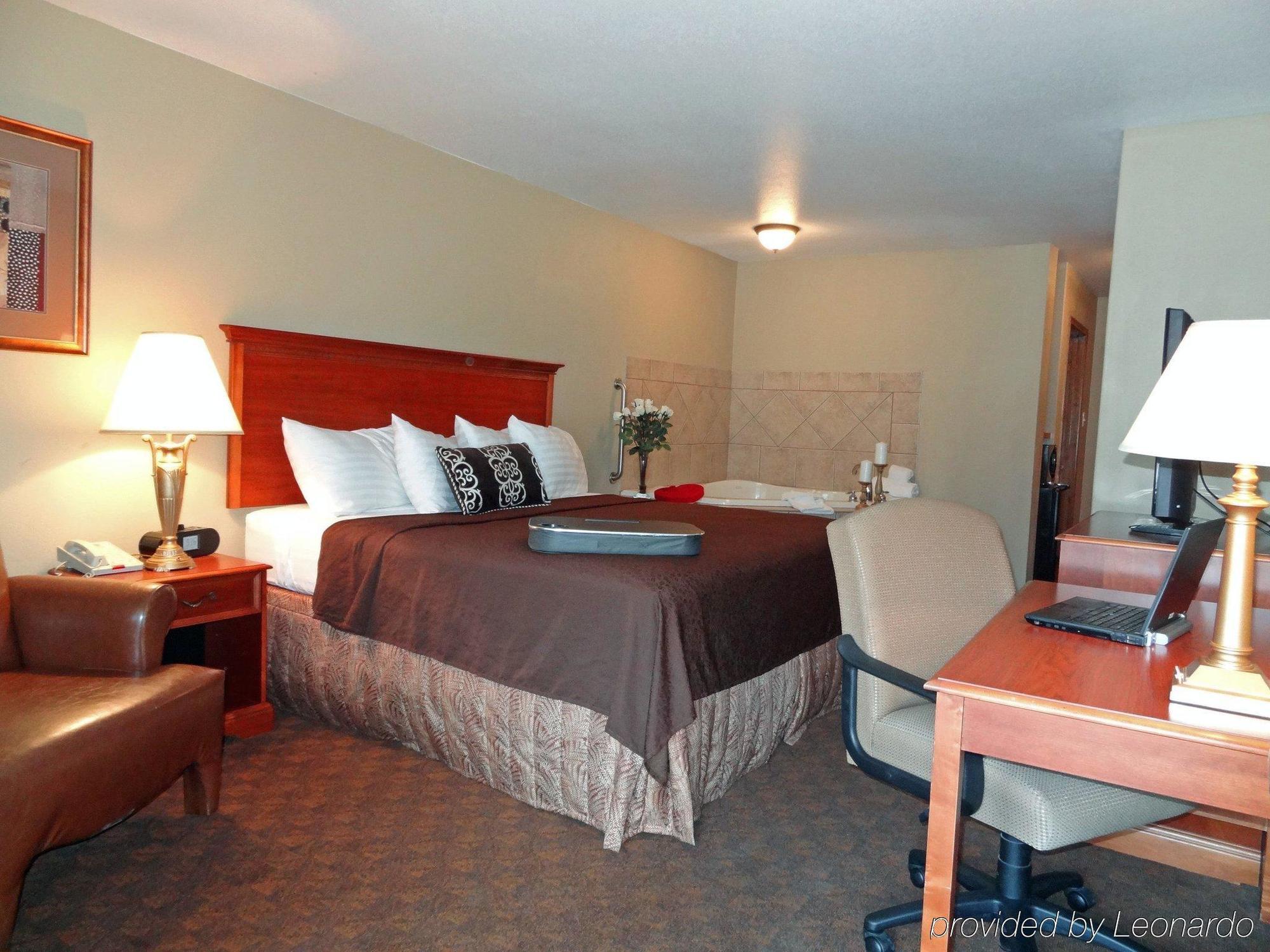 Best Western George West Executive Inn Room photo