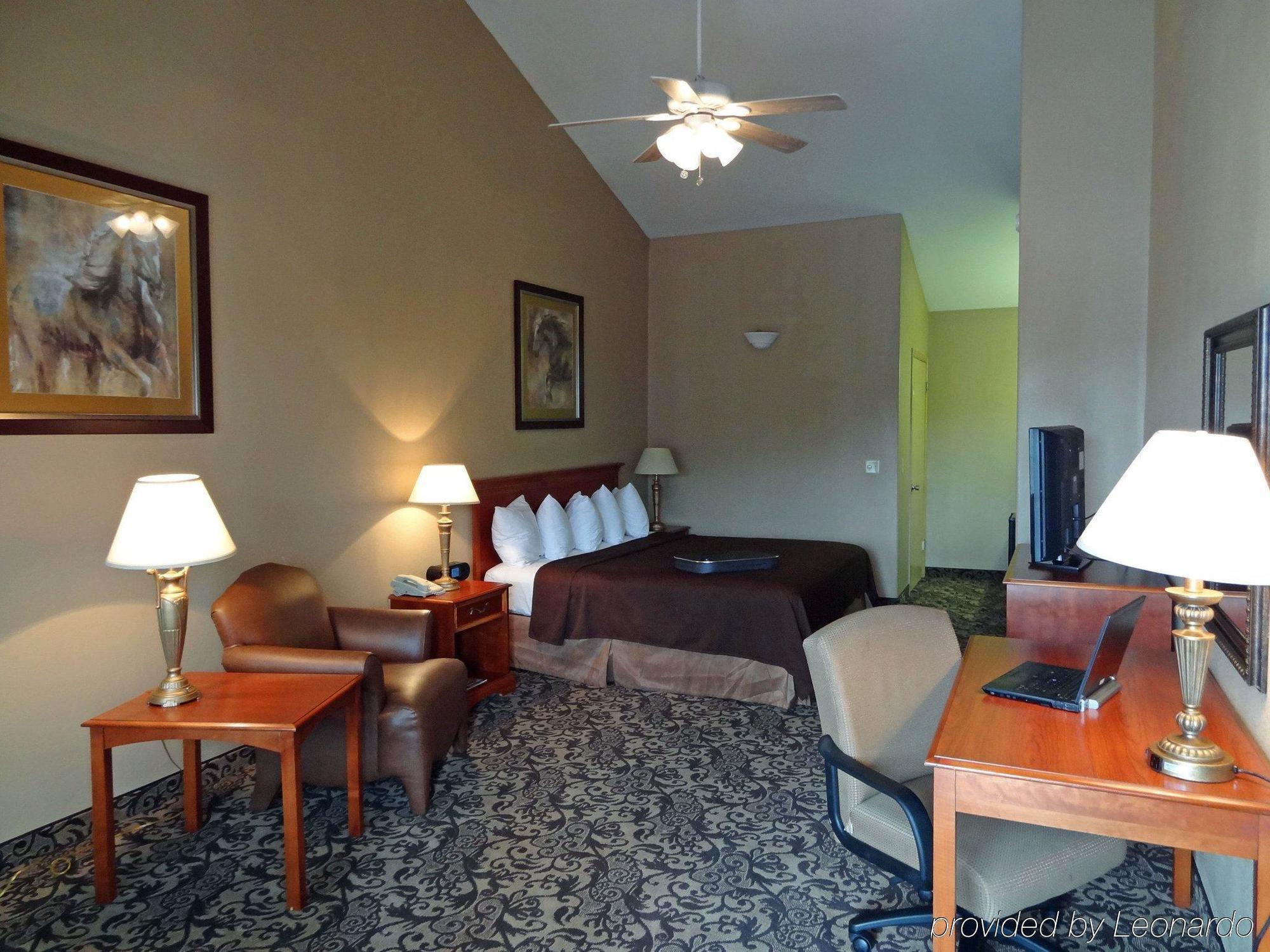 Best Western George West Executive Inn Room photo