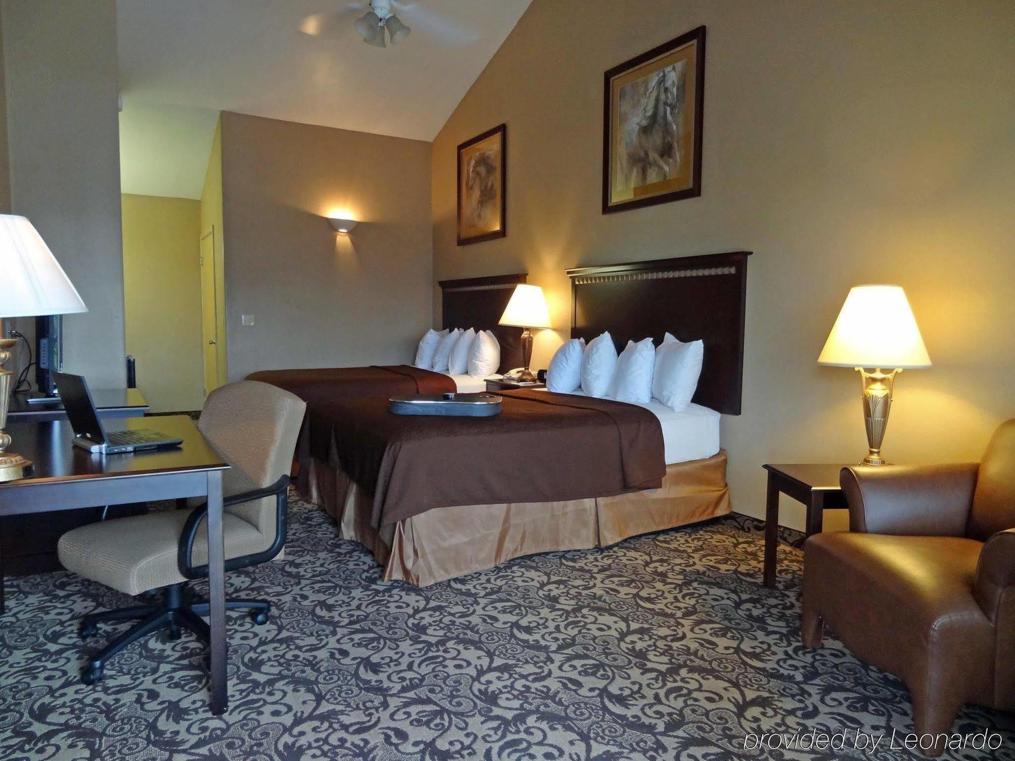 Best Western George West Executive Inn Room photo